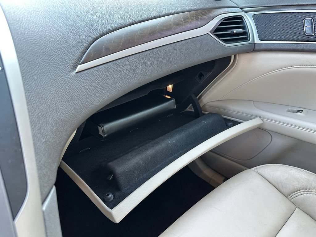 Used 2017 Lincoln MKZ Select FWD image 27
