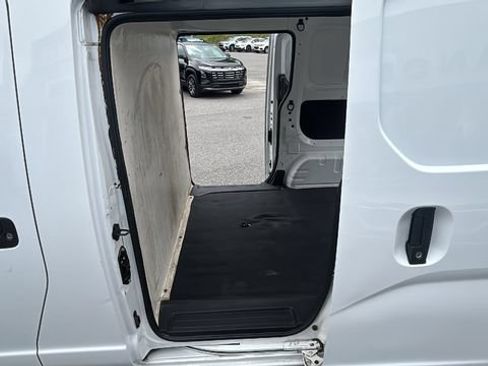 Used 2021 Nissan NV200 S FWD image 20