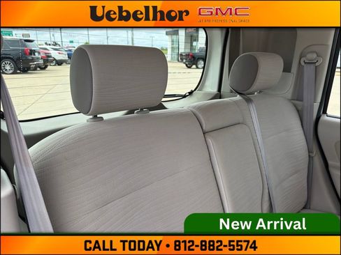Used 2013 Nissan Cube 1.8 S w/ Interior Designer Pkg FWD image 5