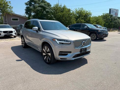 Certified 2025 Volvo XC90 T8 Plus w/ Protection Package Premier image 7