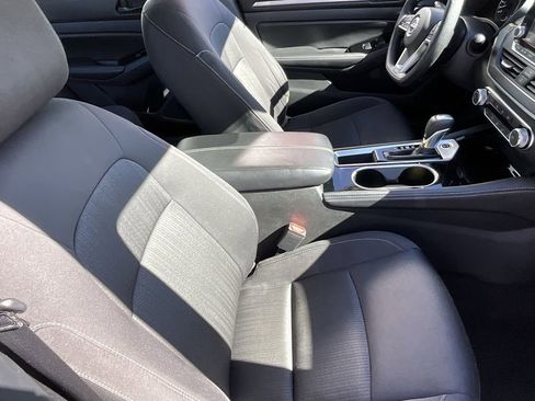 Used 2023 Nissan Altima 2.5 SV image 14