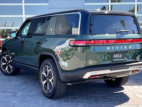 Used 2024 Rivian R1S Adventure AWD/4WD image 12
