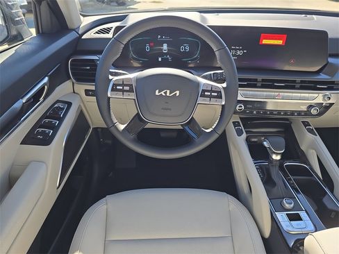 New 2025 Kia Telluride S image 16