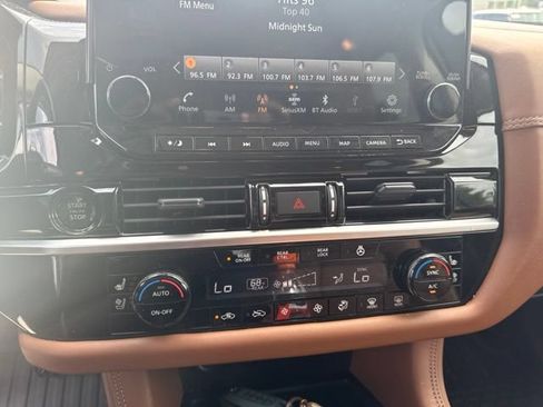 Used 2025 Nissan Pathfinder Platinum FWD image 41