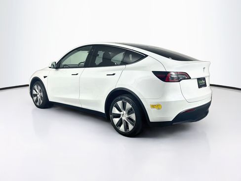 Used 2022 Tesla Model Y Long Range AWD/4WD image 5
