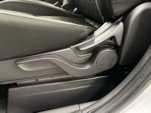 Used 2025 Mitsubishi Outlander Sport ES image 15