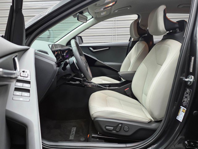 Used 2024 Kia Niro EX FWD image 14