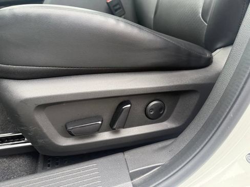 Used 2023 Nissan Rogue SV w/ SV Premium Package AWD/4WD image 6