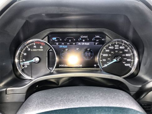 Used 2022 Ford F450 Limited image 15