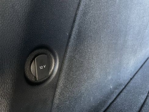 Used 2024 Porsche Macan image 24