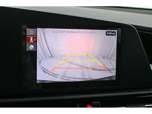 Used 2025 Kia Niro LX FWD image 26