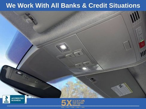 Used 2024 Volkswagen Tiguan SE image 26