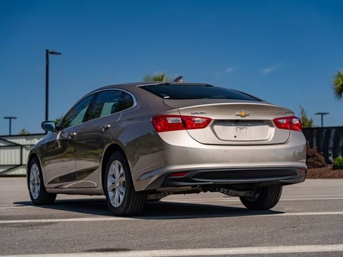 Used 2024 Chevrolet Malibu LT FWD image 5