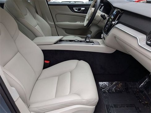 Certified 2023 Volvo S60 B5 Plus w/ Climate Package image 27