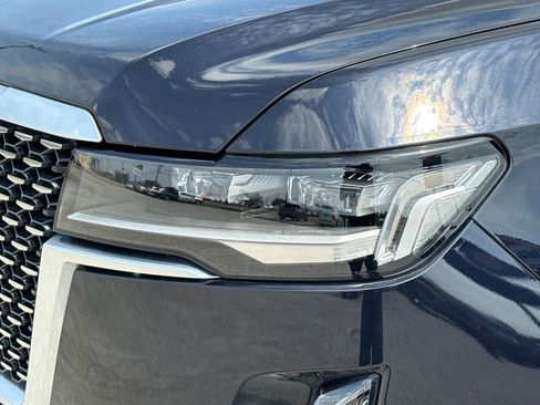 Used 2023 Cadillac Escalade Premium Luxury w/ Performance Package image 4