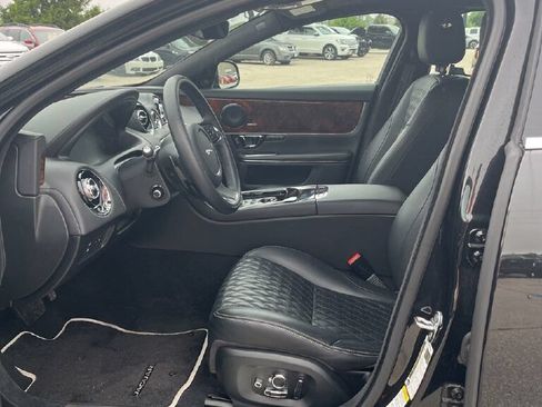 Used 2019 Jaguar XJ L Portfolio AWD/4WD image 2
