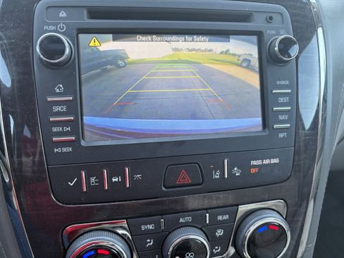 Used 2017 Buick Enclave Premium w/ Experience Buick Package FWD image 37
