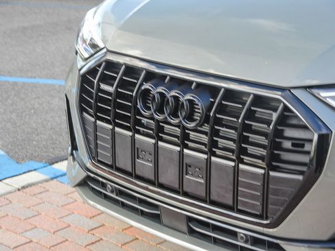 Certified 2025 Audi Q3 2.0T Premium w/ Convenience Package image 12