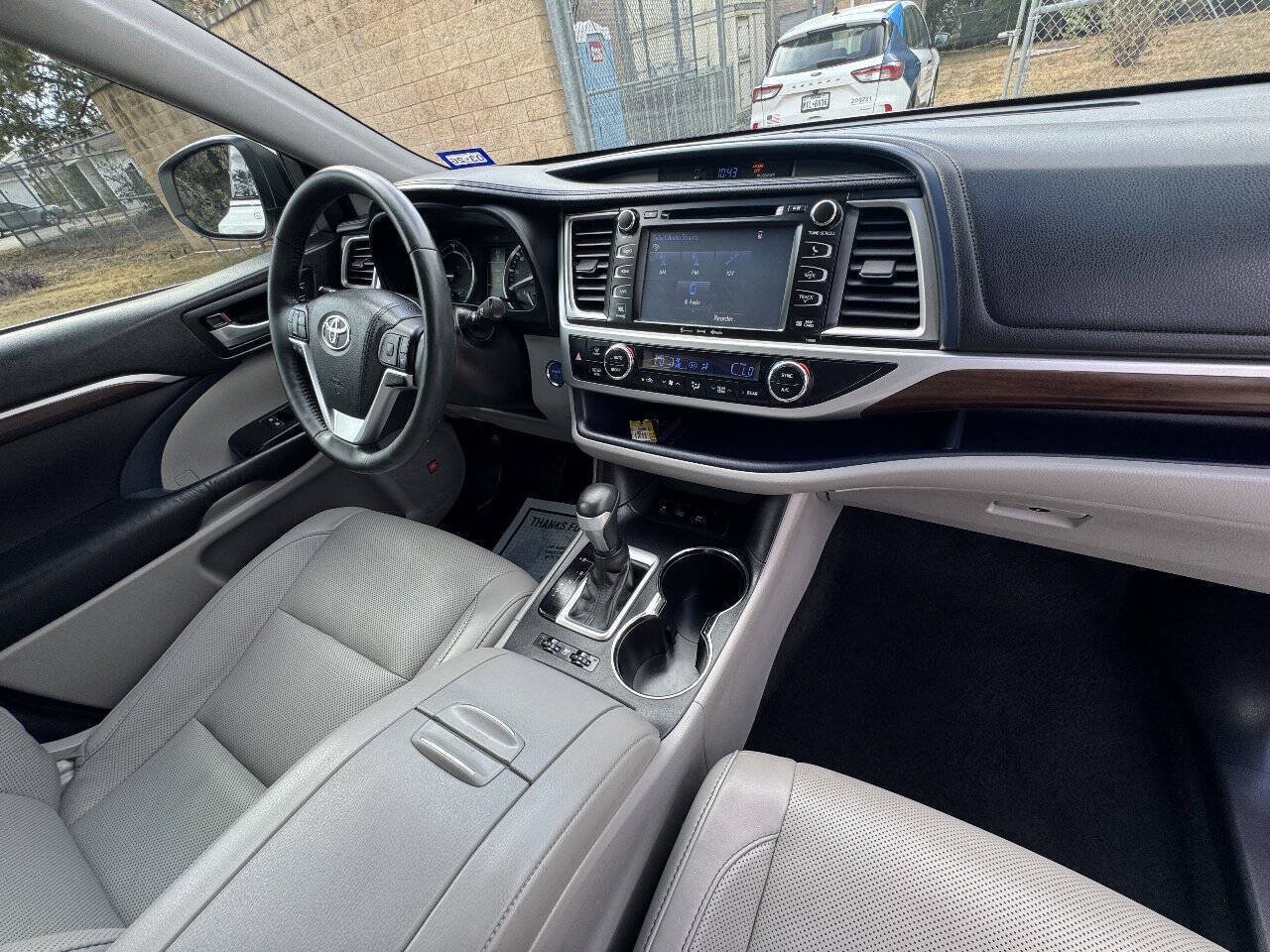 Used 2016 Toyota Highlander Limited Platinum AWD/4WD image 27