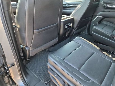 Used 2022 GMC Yukon XL Denali w/ Denali Ultimate Package AWD/4WD image 35