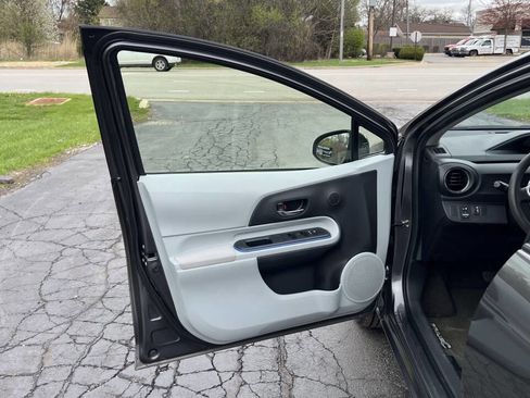 Used 2013 Toyota Prius C Three image 31