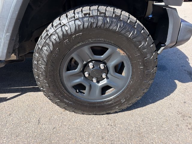 Used 2020 Jeep Gladiator Sport w/ Trailer Tow Package AWD/4WD image 29