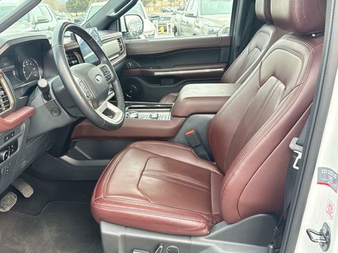 Used 2024 Ford Expedition Max Limited image 10
