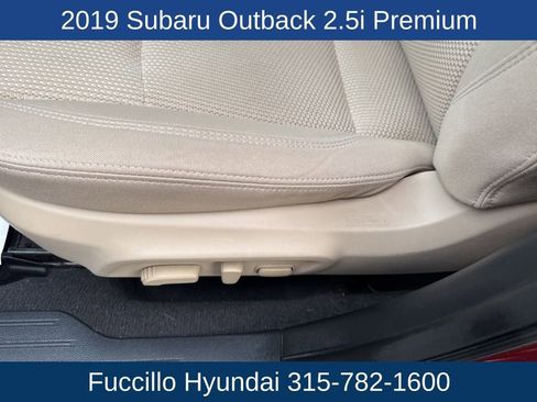 Used 2019 Subaru Outback 2.5i Premium image 15