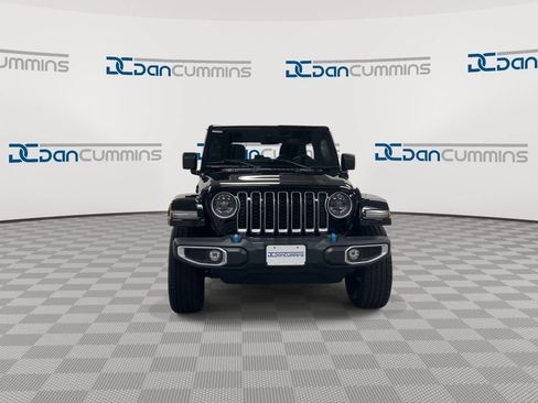 Used 2023 Jeep Wrangler Unlimited Sahara w/ Cold Weather Group AWD/4WD image 3