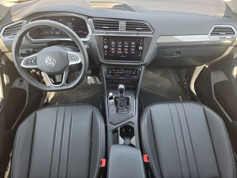 Used 2024 Volkswagen Tiguan SE FWD image 22