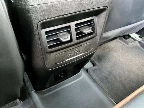 Used 2024 GMC Canyon AT4 w/ Canyon Safety Plus Package AWD/4WD image 13