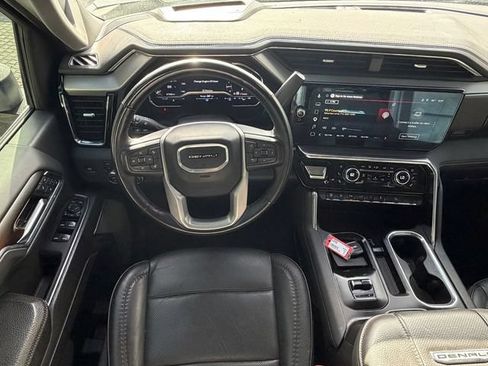 Certified 2025 GMC Sierra 2500 Denali w/ Denali Reserve Package AWD/4WD image 17