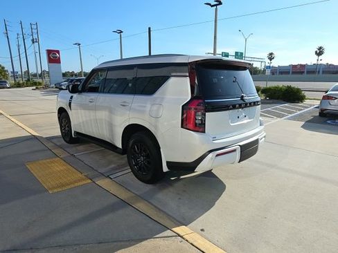 Used 2026 Nissan Armada SV image 6