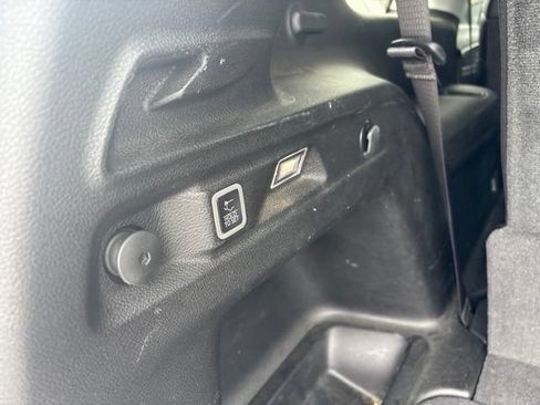 Used 2023 Jeep Grand Cherokee L Limited AWD/4WD image 19