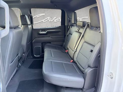 Used 2025 GMC Sierra 1500 SLT RWD image 22