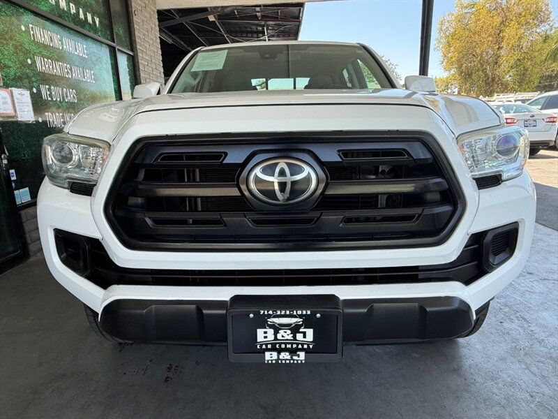 Used 2019 Toyota Tacoma SR AWD/4WD image 14