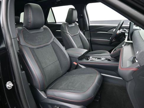 New 2026 Ford Explorer ST w/ Sun And Sound Package image 32