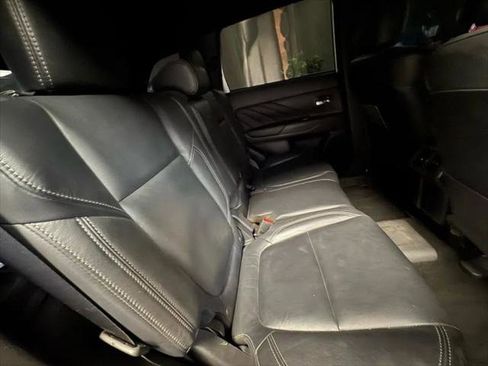 Used 2022 Mitsubishi Outlander LE image 4