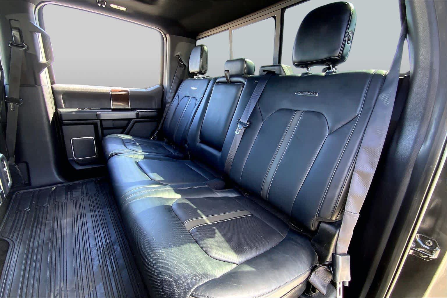 Used 2015 Ford F150 Platinum w/ Equipment Group 701A Luxury AWD/4WD image 20