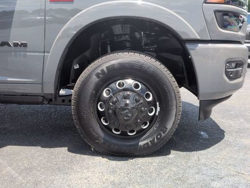 New 2026 RAM 3500 Limited AWD/4WD image 9