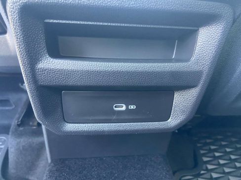 New 2025 Volkswagen Taos SE image 15