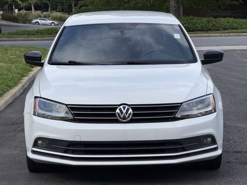 Used 2016 Volkswagen Jetta Sport FWD image 4