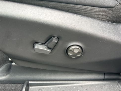 New 2026 Chrysler Pacifica Select image 13