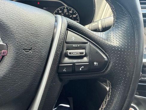 Used 2016 Nissan Maxima Platinum FWD image 23