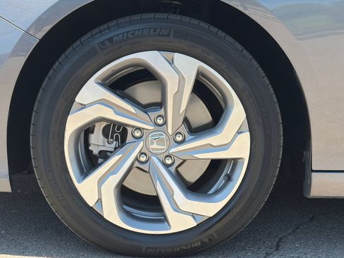 Used 2018 Honda Accord EX-L image 11