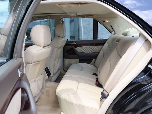 Used 1995 Mercedes-Benz S 320 S Class image 28