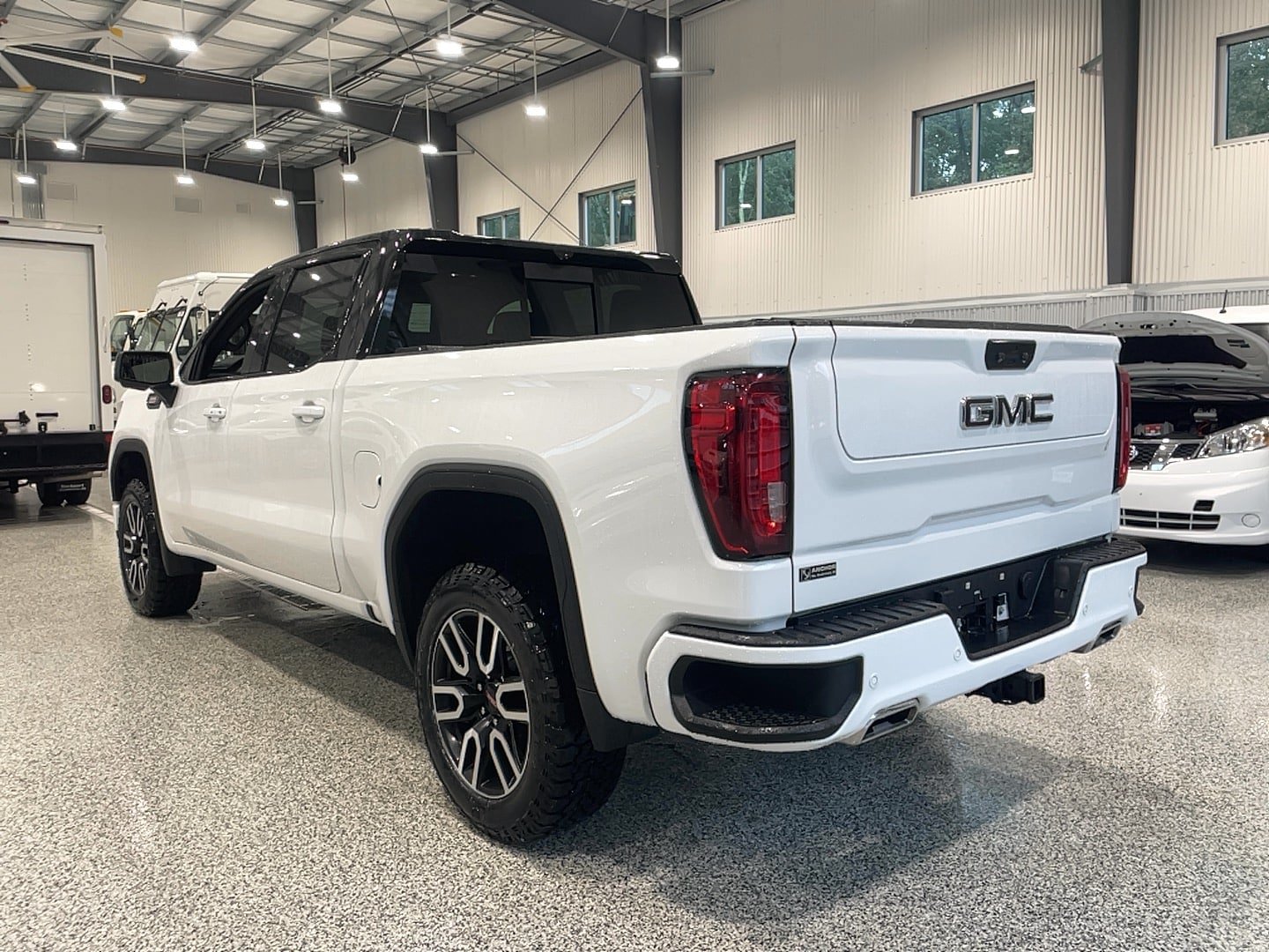 Used 2023 GMC Sierra 1500 AT4 w/ AT4 Premium Package AWD/4WD image 13
