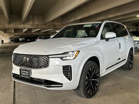 New 2026 Volvo XC90 B6 Plus w/ Protection Package Premier image 5