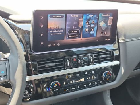 New 2026 Nissan Pathfinder Platinum AWD/4WD image 16