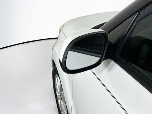 Used 2017 Kia Soul + image 16